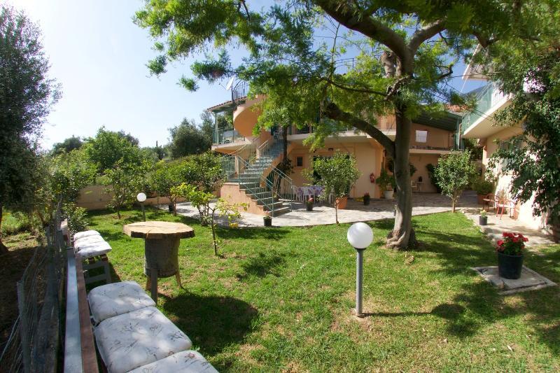 Maria Apartments Лурдата Экстерьер фото